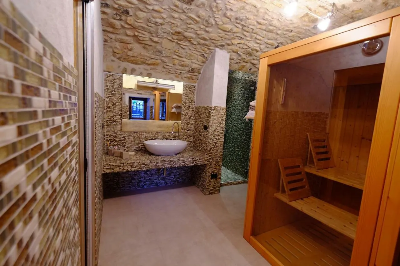 B&B La Corte Suites Salice Terme 3*,  Italy