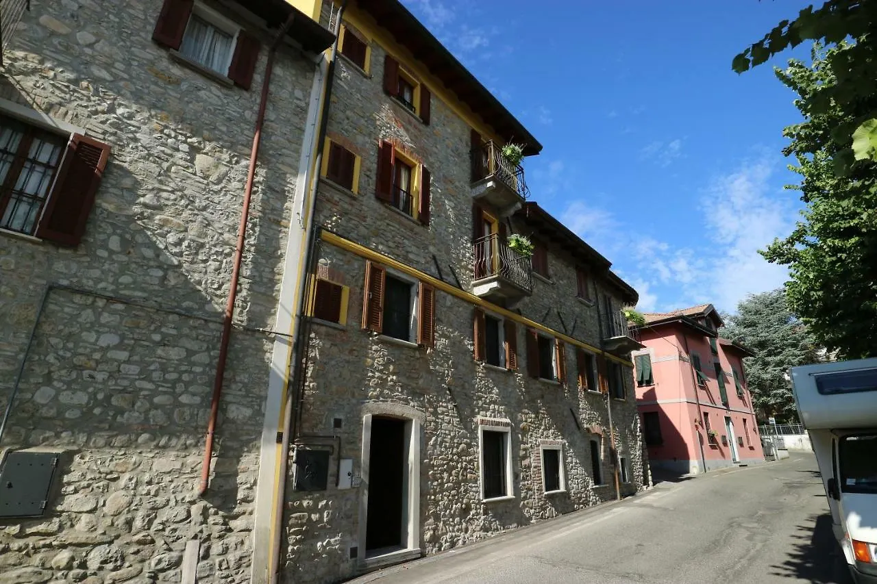 B&B La Corte Suites Salice Terme 3*,  Italy