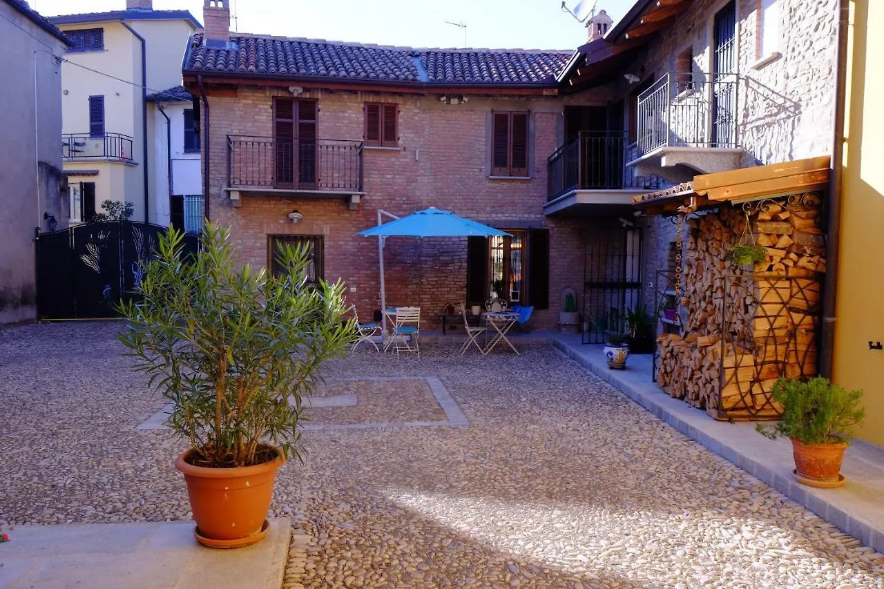 B&B La Corte Suites Salice Terme 3*,